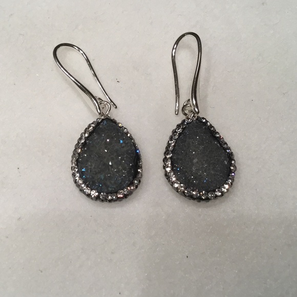 Jewelry - Gray Druzy Dangle Drop Earrings